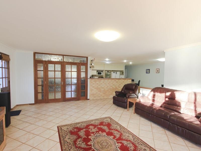 35 Pollard Way, Warnbro WA 6169