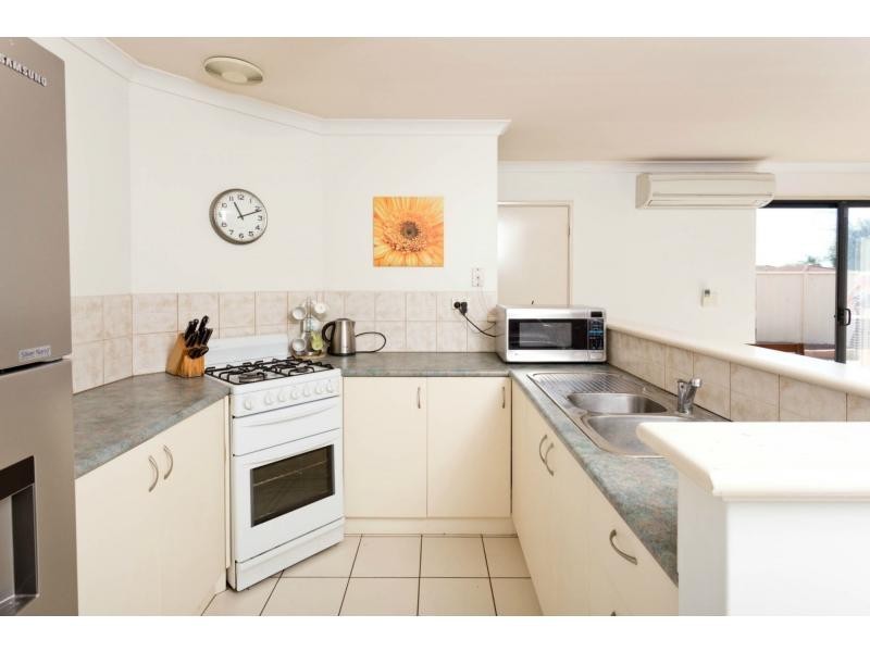 12/13 Rimmington Court, South Lake WA 6164