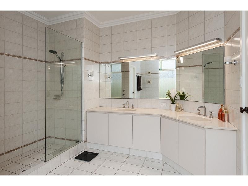 27 Donald Drive, Safety Bay WA 6169