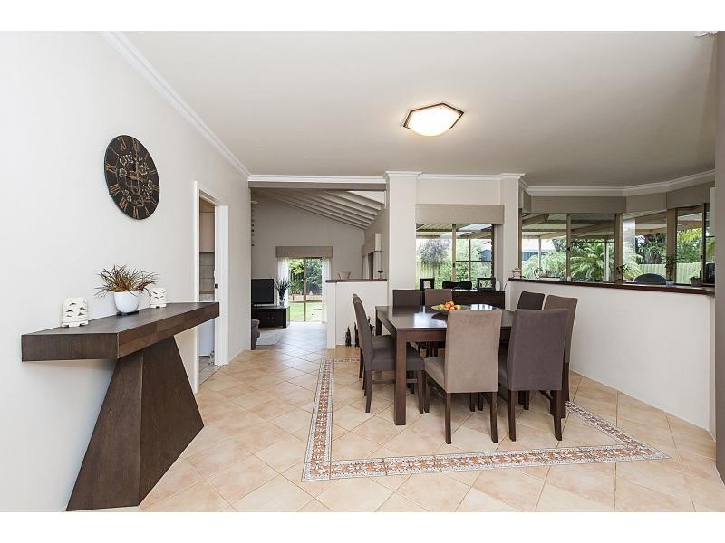 27 Donald Drive, Safety Bay WA 6169