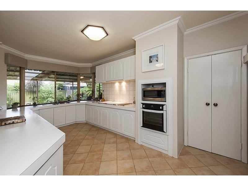 27 Donald Drive, Safety Bay WA 6169