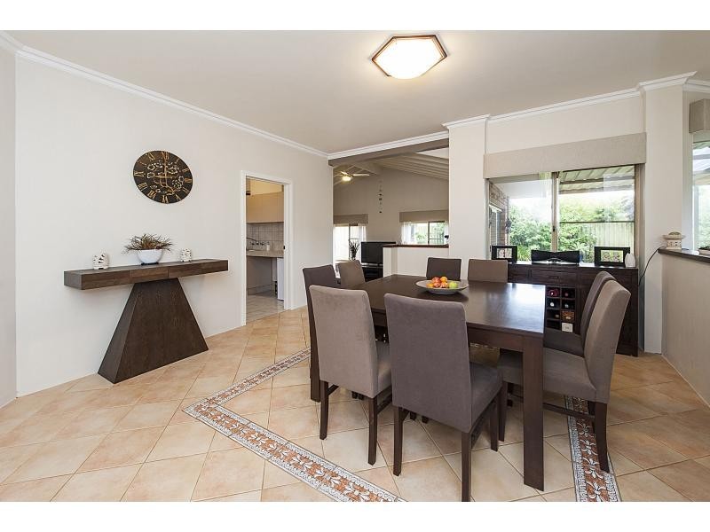 27 Donald Drive, Safety Bay WA 6169