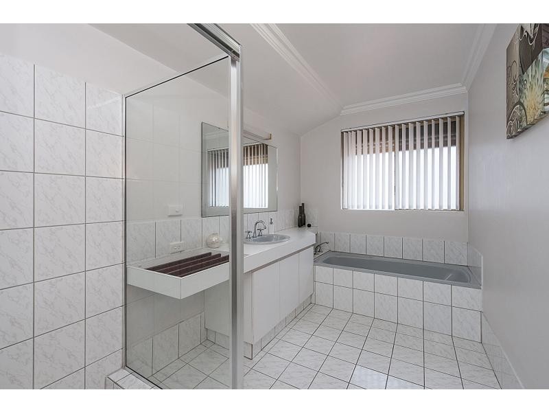 27 Donald Drive, Safety Bay WA 6169