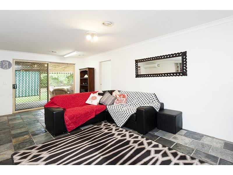 15 Leeward Close, Safety Bay WA 6169