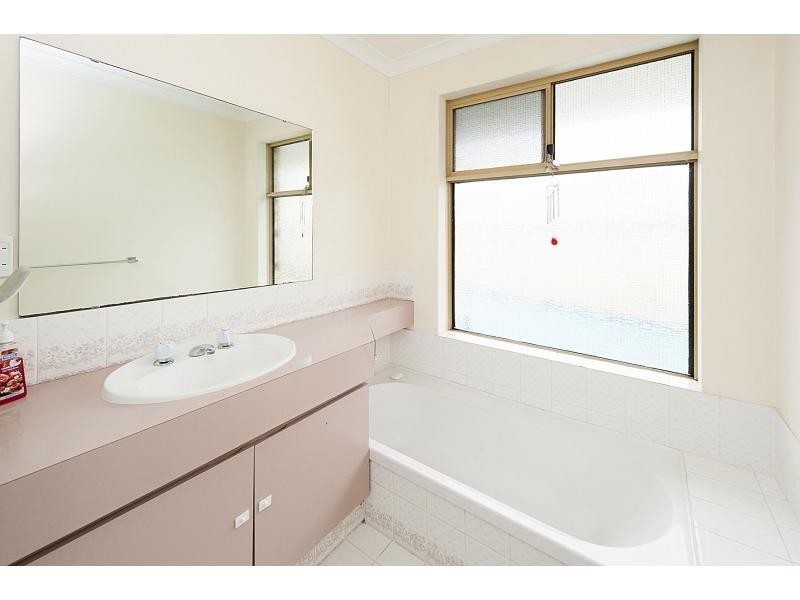 15 Leeward Close, Safety Bay WA 6169