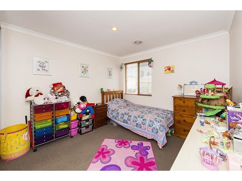 15 Leeward Close, Safety Bay WA 6169