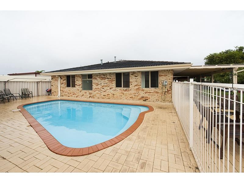 15 Leeward Close, Safety Bay WA 6169