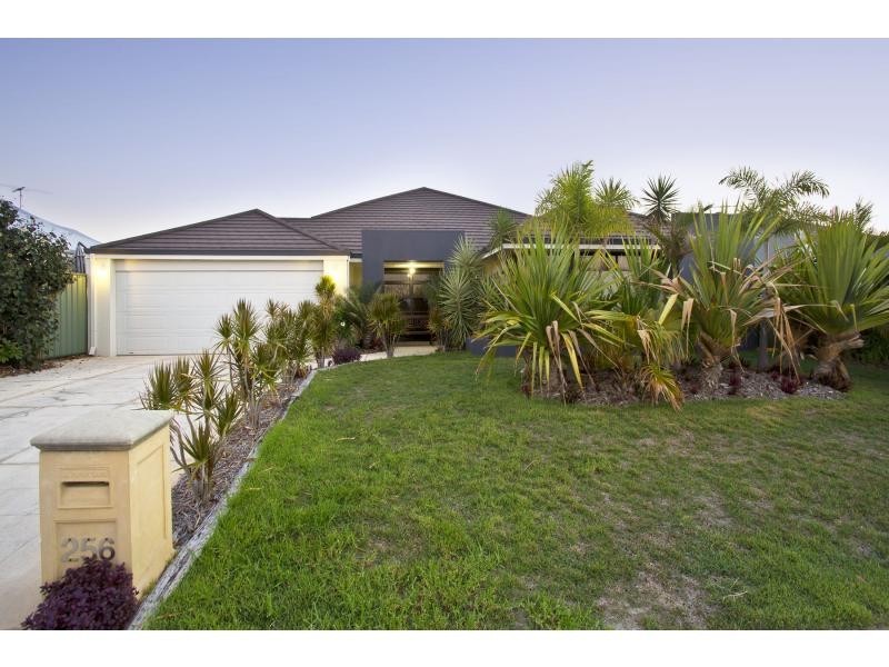256 Adelaide Street, High Wycombe WA 6057