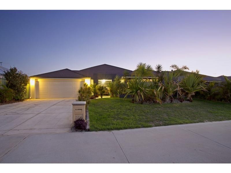 256 Adelaide Street, High Wycombe WA 6057