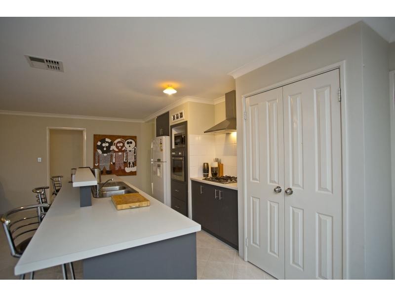 256 Adelaide Street, High Wycombe WA 6057