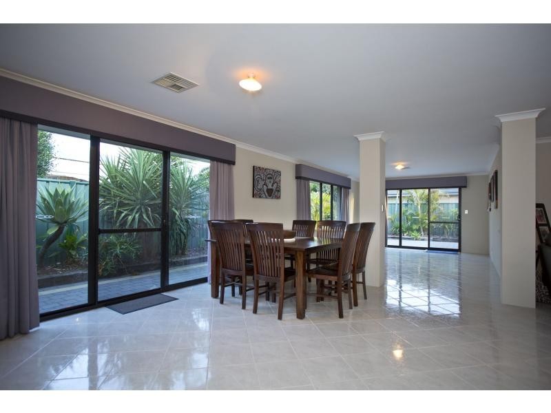 256 Adelaide Street, High Wycombe WA 6057