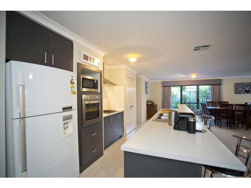 256 Adelaide Street, High Wycombe WA 6057