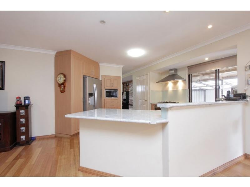 52 Cuthbertson Drive, Cooloongup WA 6168