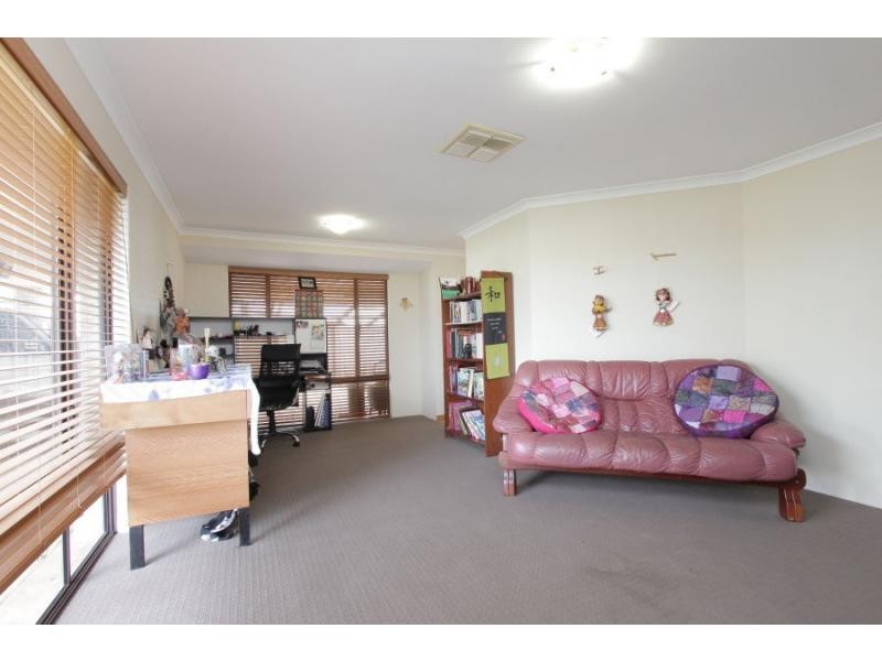 52 Cuthbertson Drive, Cooloongup WA 6168