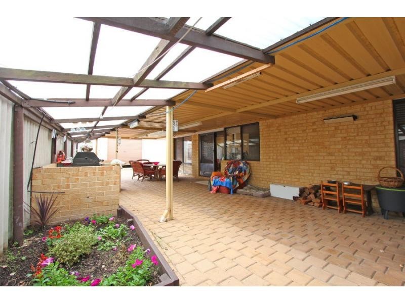 52 Cuthbertson Drive, Cooloongup WA 6168
