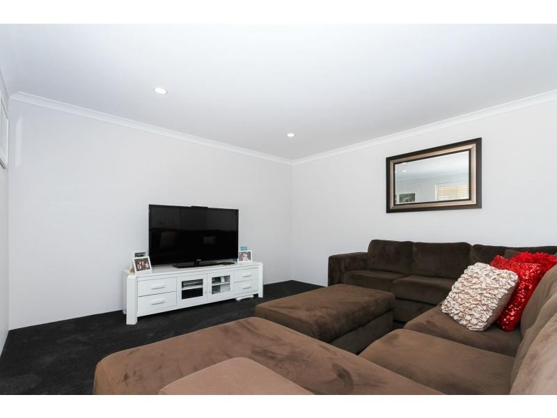 12 Seaflower Way, Gabbadah WA 6041