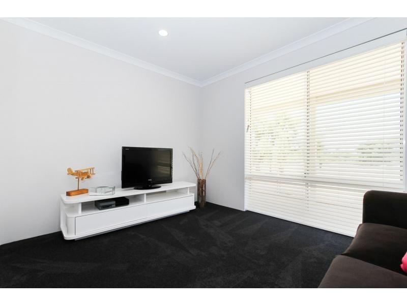 12 Seaflower Way, Gabbadah WA 6041