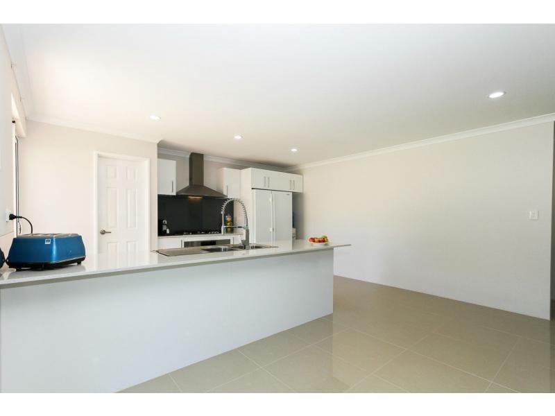 12 Seaflower Way, Gabbadah WA 6041