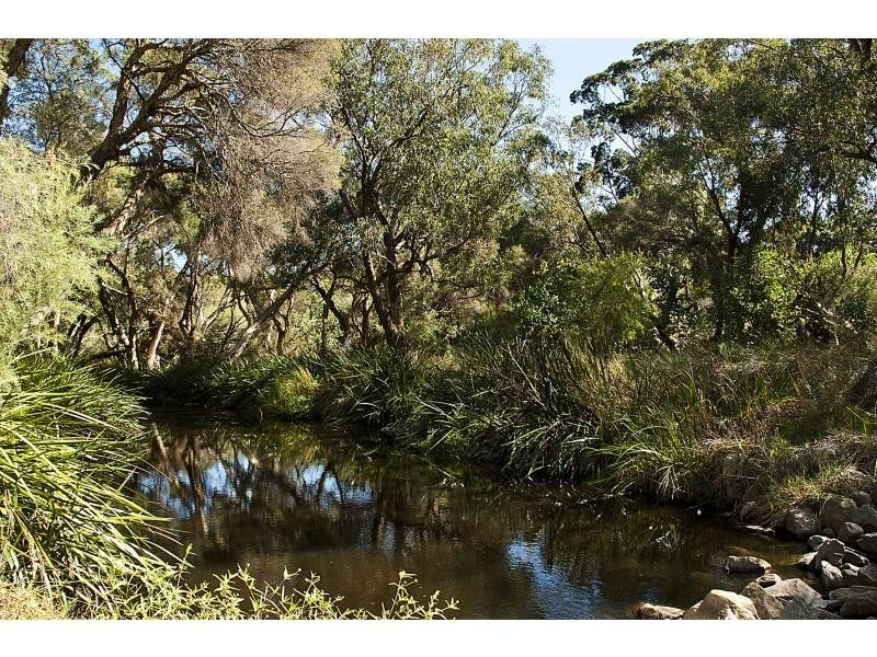 5 Bold Place, Ferndale WA 6148