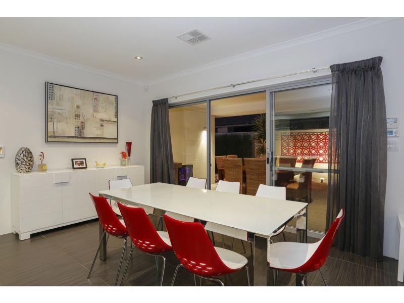 4 Spitfire Avenue, Burns Beach WA 6028