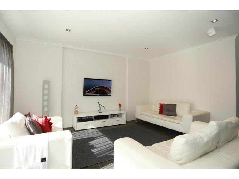 4 Spitfire Avenue, Burns Beach WA 6028