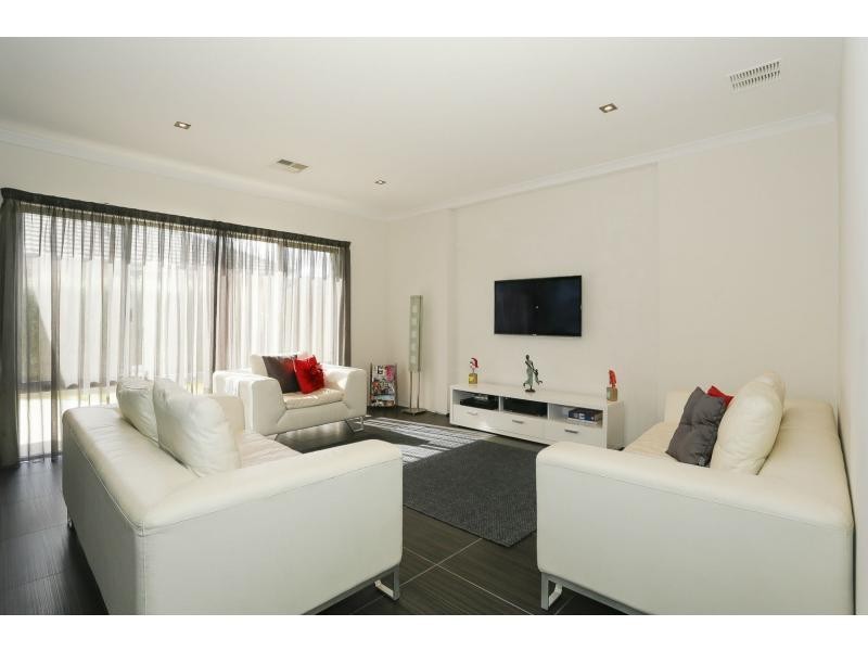 4 Spitfire Avenue, Burns Beach WA 6028