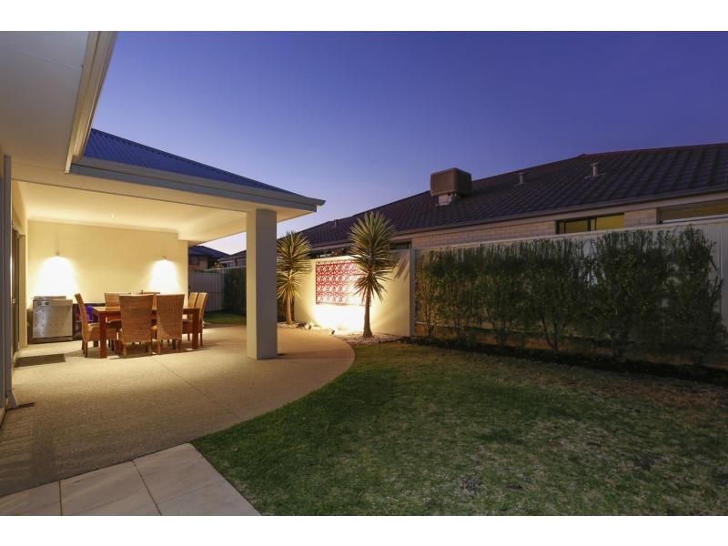 4 Spitfire Avenue, Burns Beach WA 6028
