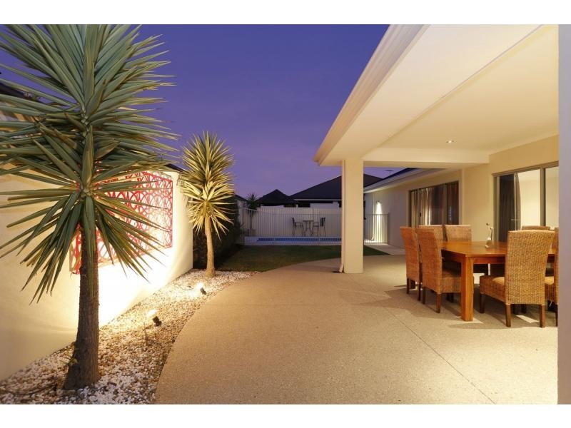 4 Spitfire Avenue, Burns Beach WA 6028