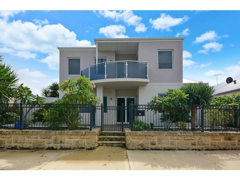 7 Santa Clara Crescent, Clarkson WA 6030