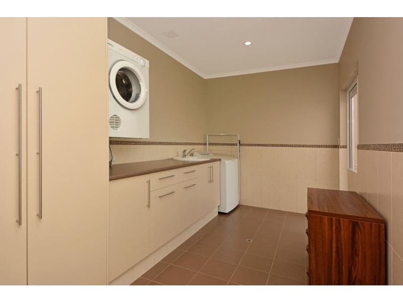 7 Santa Clara Crescent, Clarkson WA 6030