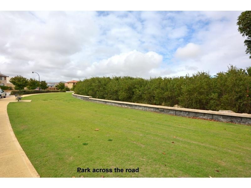 7 Santa Clara Crescent, Clarkson WA 6030