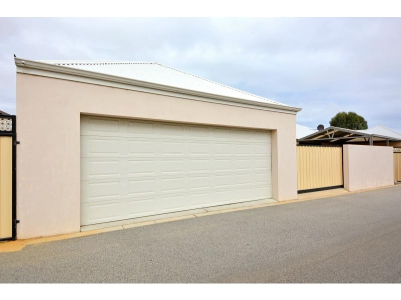 7 Santa Clara Crescent, Clarkson WA 6030