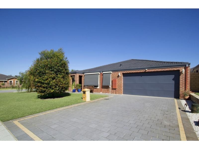 1 Hursthill Street, Madeley WA 6065