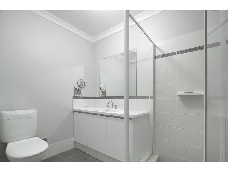 1 Hursthill Street, Madeley WA 6065