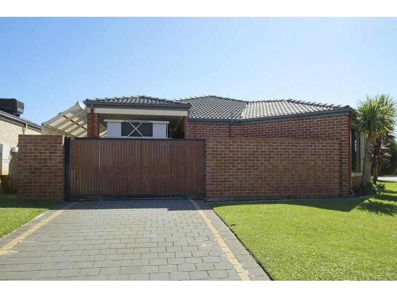 1 Hursthill Street, Madeley WA 6065