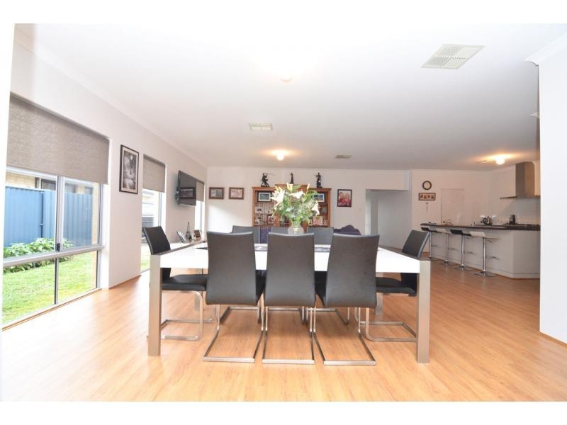 1 Lagoon Pass, Baldivis WA 6171