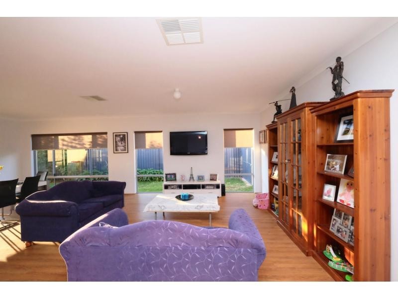 1 Lagoon Pass, Baldivis WA 6171