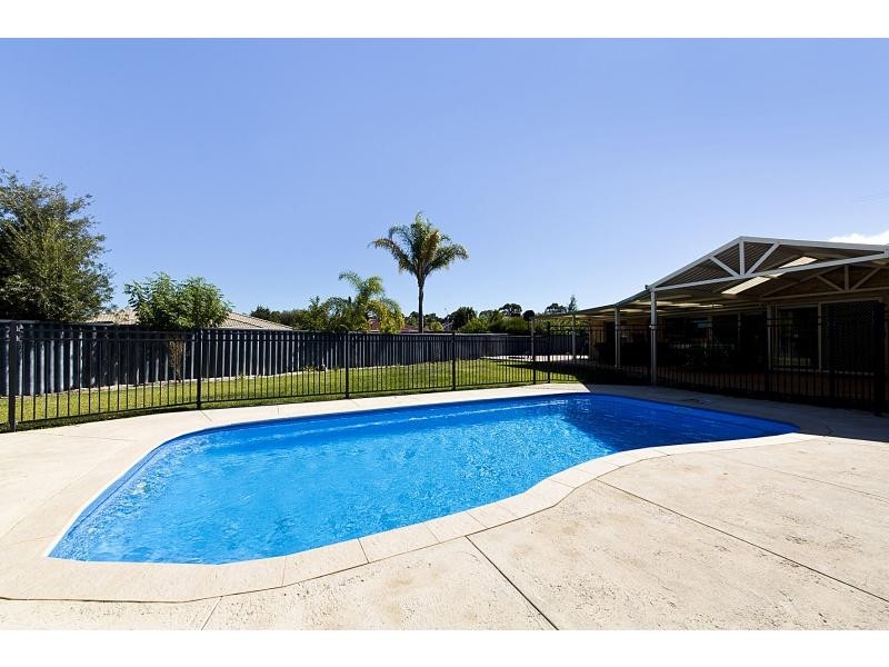 7 Fulmar Mews, Ballajura WA 6066