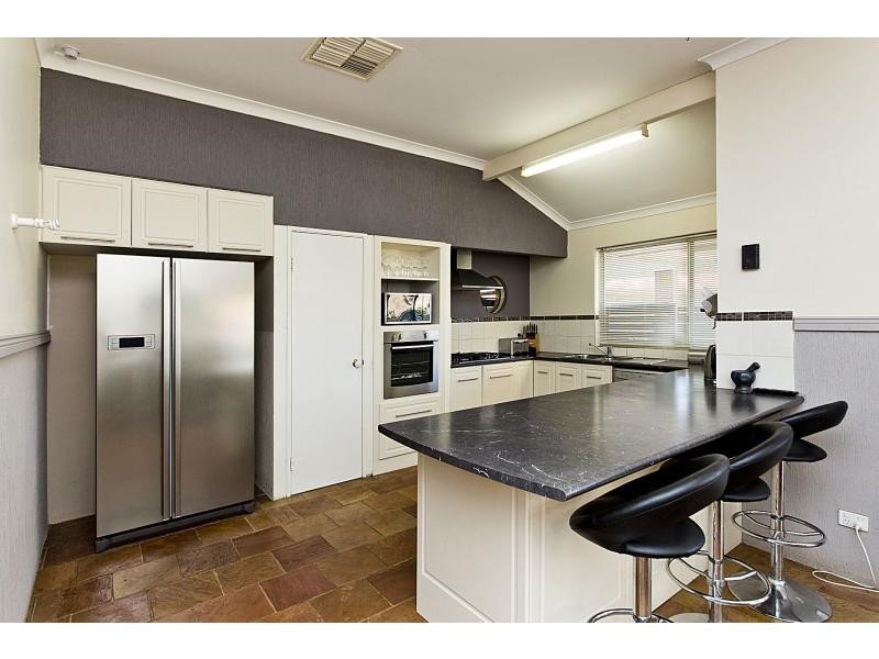 7 Fulmar Mews, Ballajura WA 6066