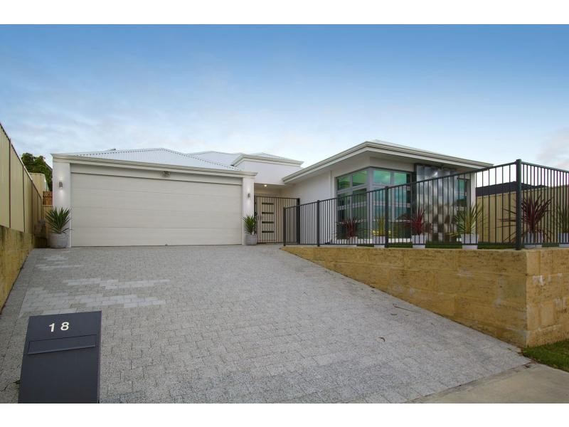 18 Buffalo Avenue, Madeley WA 6065