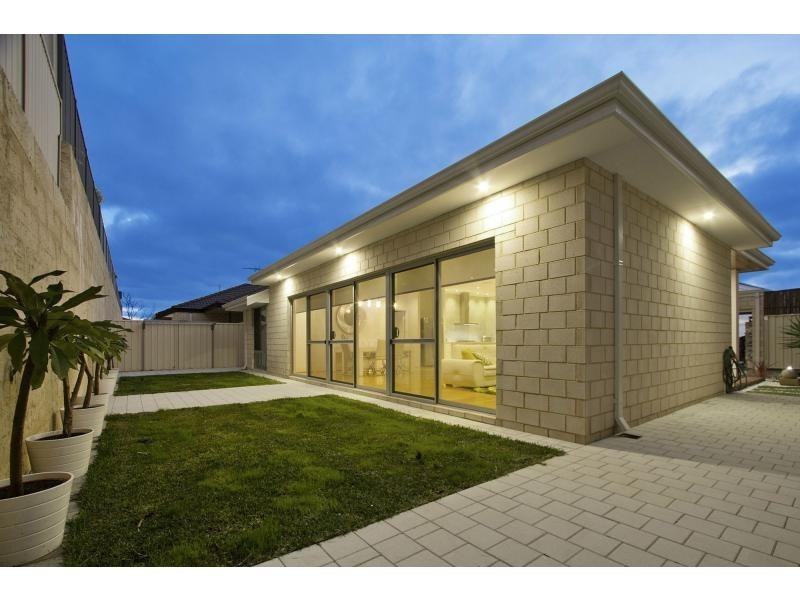 18 Buffalo Avenue, Madeley WA 6065