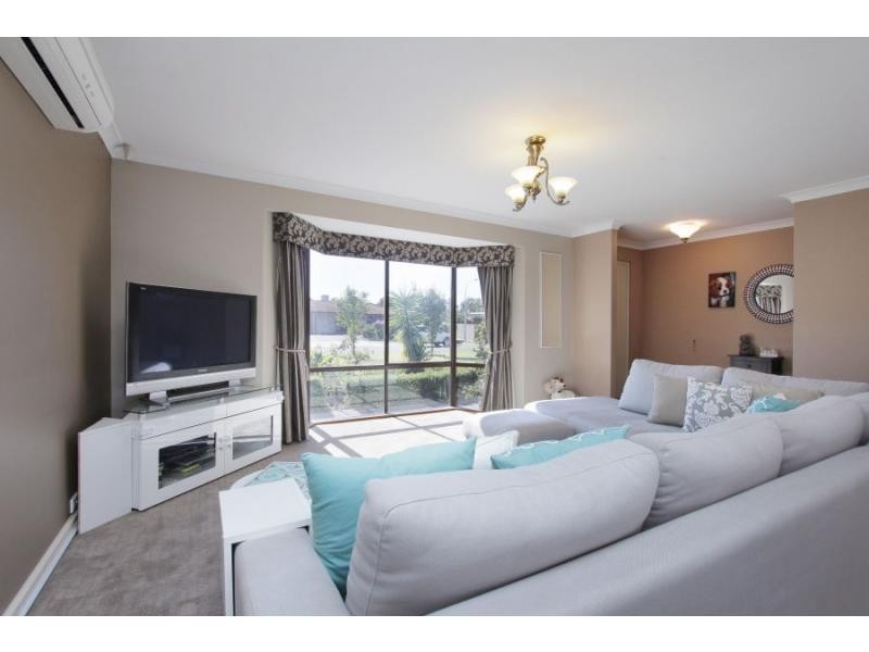 13 Arlington Drive, Willetton WA 6155