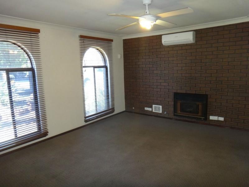 4 Willcock Street, Ferndale WA 6148