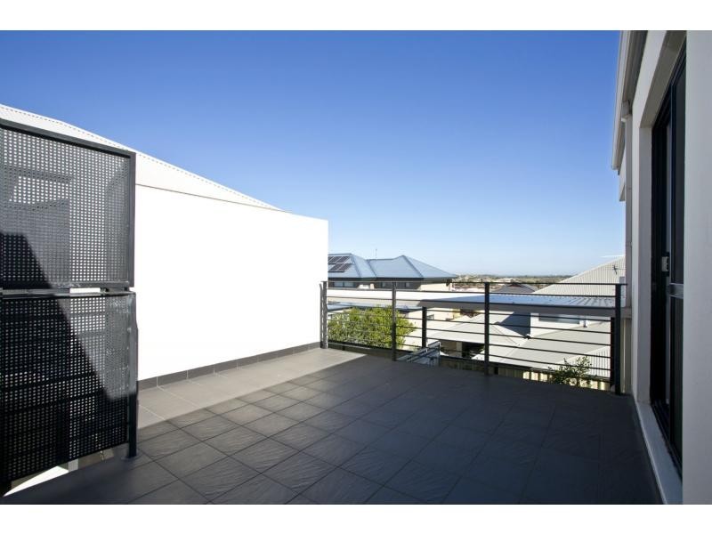 2/52 Spinnaker Heights, Yangebup WA 6164