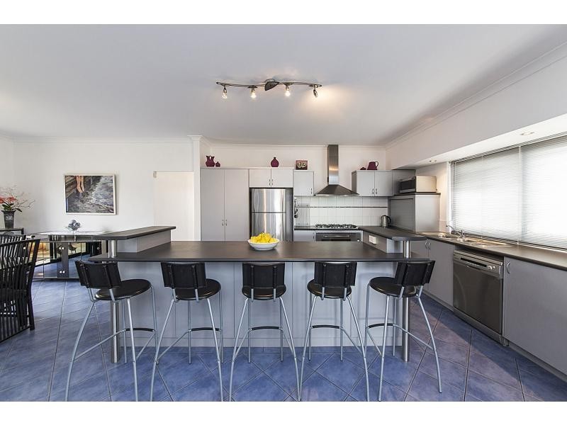 3 Renegade Path, Rockingham WA 6168