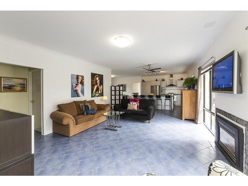 3 Renegade Path, Rockingham WA 6168