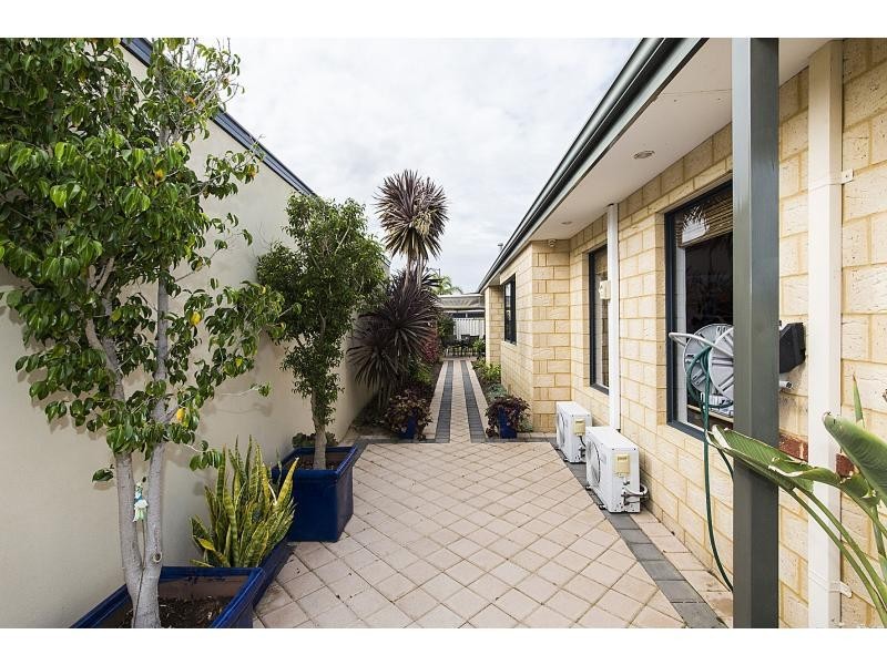 3 Renegade Path, Rockingham WA 6168