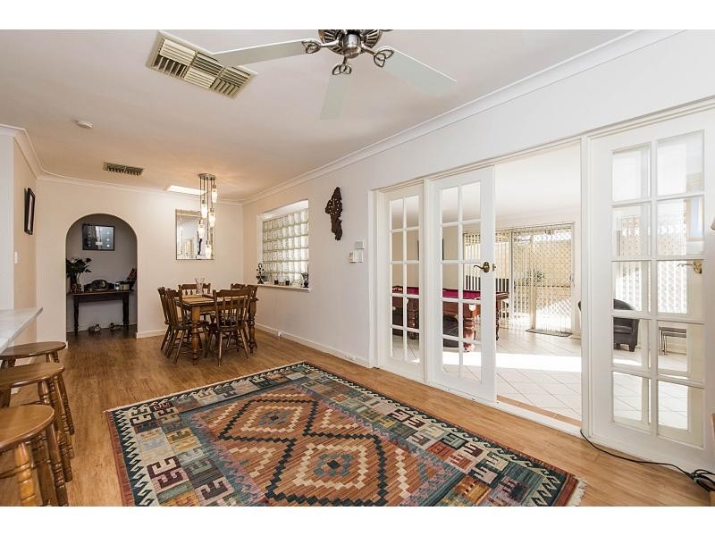 15 June Road, Safety Bay WA 6169