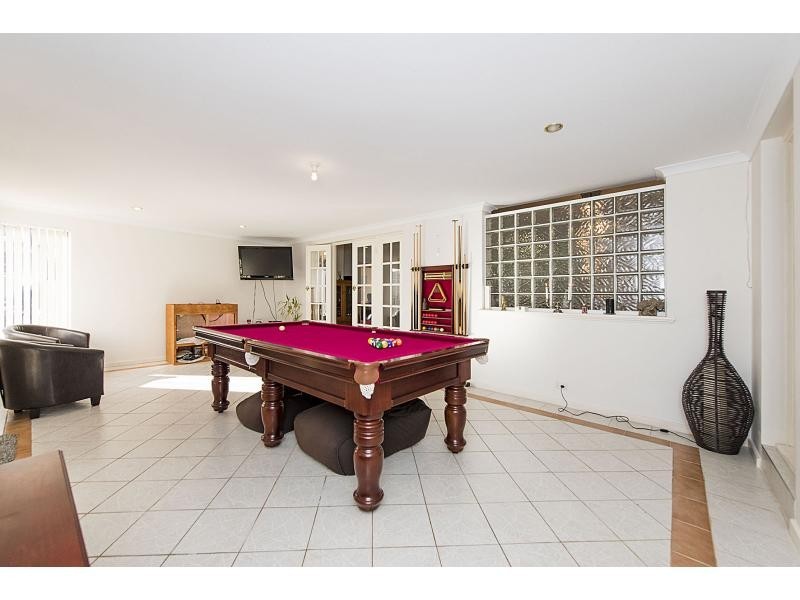 15 June Road, Safety Bay WA 6169