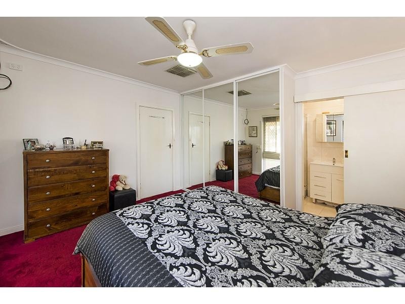 15 June Road, Safety Bay WA 6169